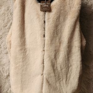 NWT Matilda Jane XXL Faux Fur Vest Super Cute 2X